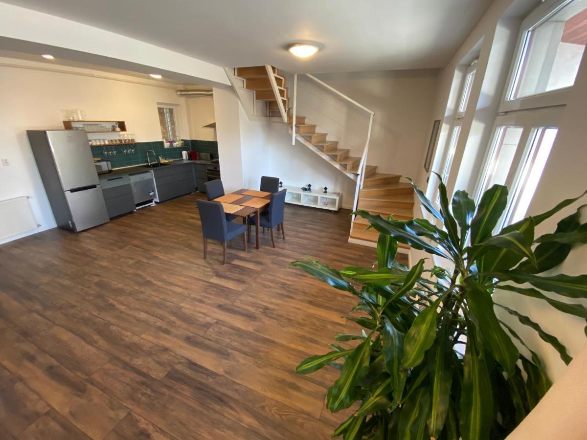 2 Bedroom 107 M2 Loft With Balcony ブダペスト エクステリア 写真