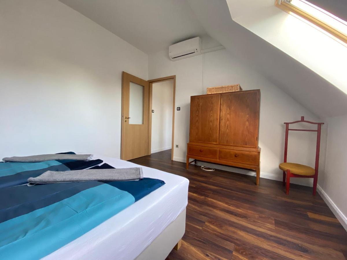 2 Bedroom 107 M2 Loft With Balcony ブダペスト エクステリア 写真